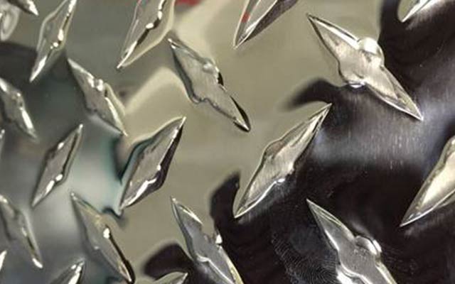 鏡面指針花紋鋁板材選擇哪家好? 鏡面指針花紋鋁板材選擇哪家好?