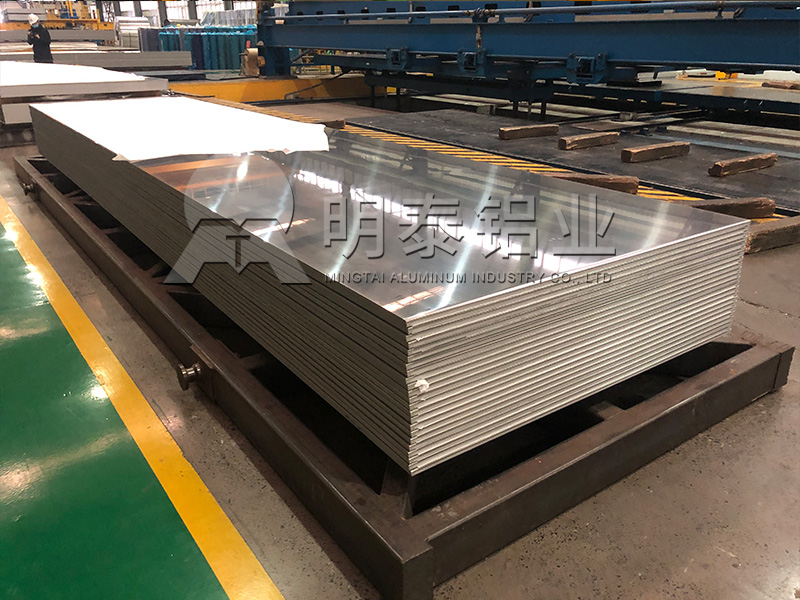 明泰汽車前后蓋用5182鋁板,是汽車用鋁優選廠家 明泰汽車前后蓋用5182鋁板,是汽車用鋁優選廠家